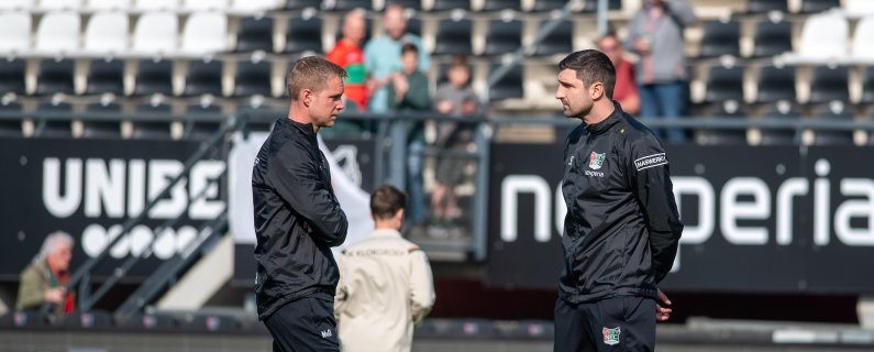 Assistent-trainer Maletić en keeperstrainer Van Duin na dit seizoen weg bij N.E.C.