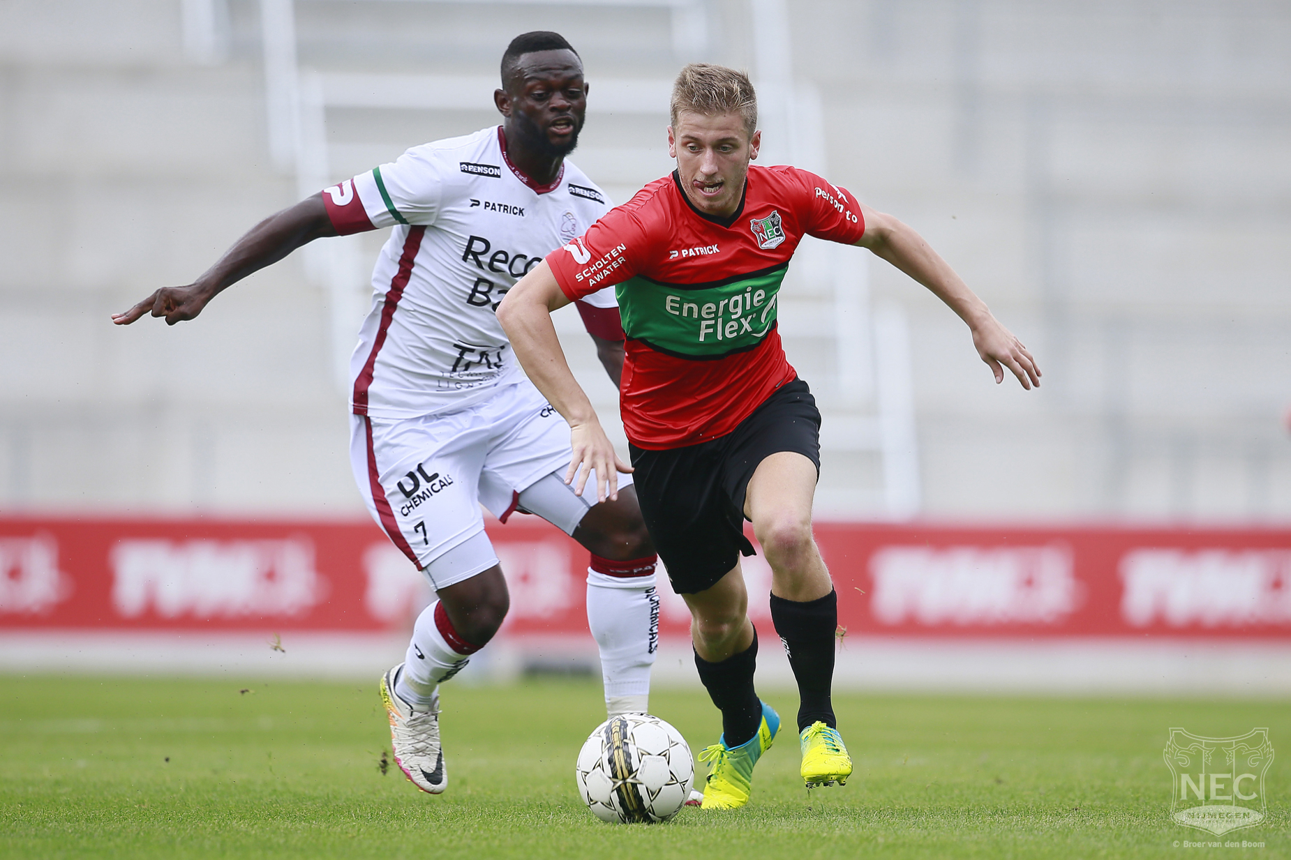 N.E.C. - N.E.C. gaat hard onderuit tegen SV Zulte Waregem